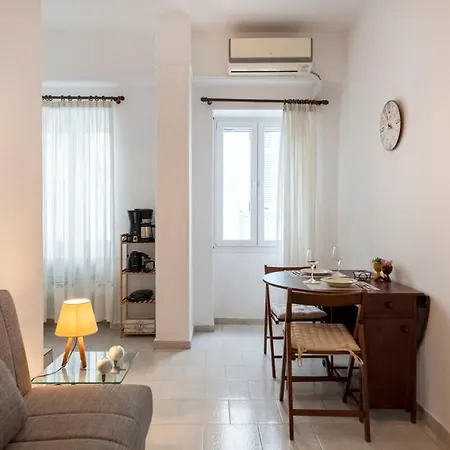 Parikia's Cute Pebble Apartment