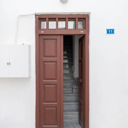 Parikia's Cute Pebble * Parikia (Paros)
